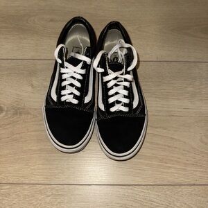 Vans old skool black and white shoes